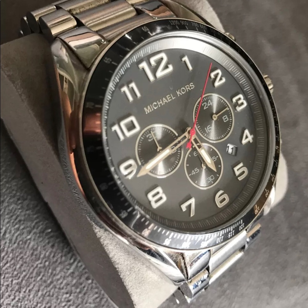 Men’s Michael Kors watch- READ DESCRIPTION